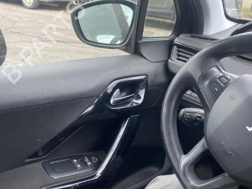 Seat buckle PEUGEOT 208 I (CA_, CC_) 1.4 HDi | BP25572537I32
