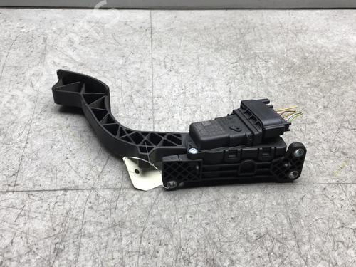 pedal-ford-focus-ii-da_-hcp-dp-2004-2005-2006-2007-2008-2009-2010-2011-2012-2013-25559274 main image