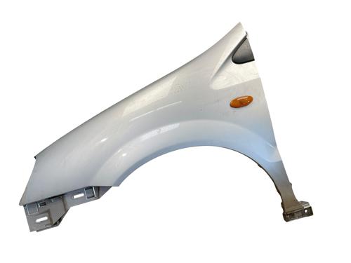 Used Left front fenders NISSAN ALMERA TINO (V10) 1.8 (116 hp) 25517031