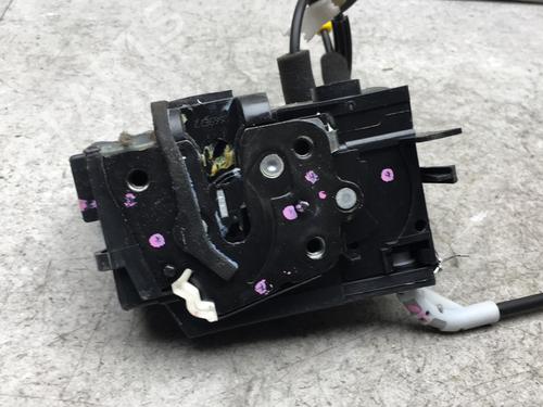 Used Rear left lock PEUGEOT 208 II (UB_, UP_, UW_, UJ_) e-208 (136 hp) 25514294