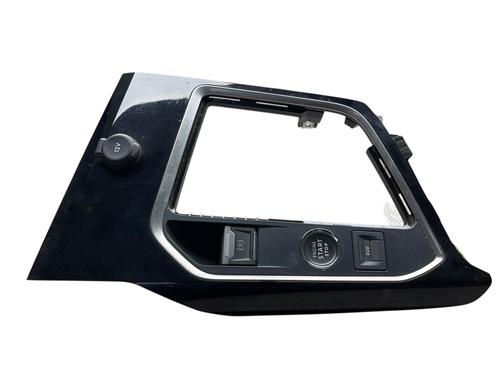Middle console PEUGEOT 5008 II (MC_, MJ_, MR_, M4_) 1.2 THP (MRHNYH, MRHNYW, MRHNSJ, MRHNSU, MRHNSM) | BP28424844I22 