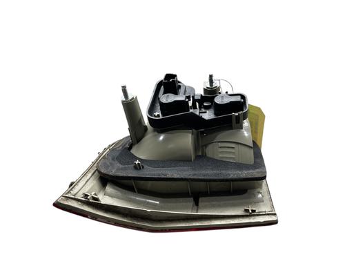 right-tailgate-light-renault-fluence-l3_-2010-28517325 main image