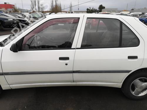 Left headlight PEUGEOT 306 Hatchback (7A, 7C, N3, N5) 1.9 D | BP25561529C28 