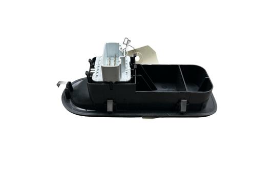 Used Left front window switch Left front window switch RENAULT CLIO III (BR0/1, CR0/1) 1.5 dCi (BR17, CR17) (86 hp) 32024909 32024909