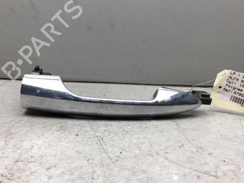 Used Front right exterior door handle ALFA ROMEO MITO (955_) 1.3 MultiJet (955AXP1A, 955AYC1A) (95 hp) 25524886