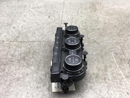 AC Styreenhet / Manøvreringsenhet VW GOLF VII (5G1, BQ1, BE1, BE2) 1.6 TDI (105 hp) 25565774