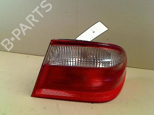 Venstre Baklys MERCEDES-BENZ E-CLASS (W210) E 220 CDI (210.006) (143 hp) 25577776