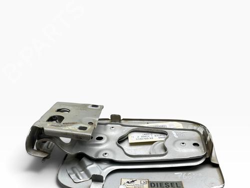 fuel-flap-dacia-duster-hs_-2010-2011-2012-2013-2014-2015-2016-2017-2018-35993178 main image