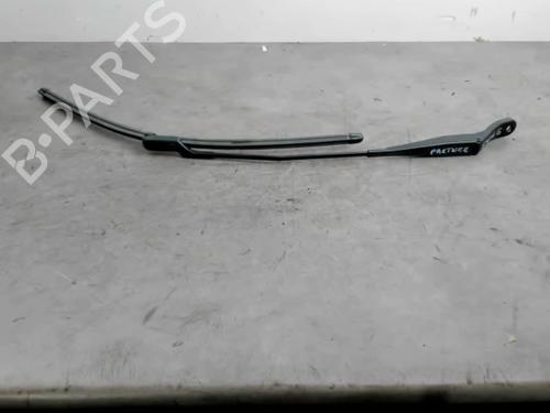 Used Front windshield wiper arm Front windshield wiper arm PEUGEOT PARTNER Box Body/MPV 1.6 HDi (75 hp) 25515760 25515760