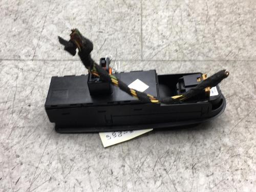 Used Left front window switch Left front window switch VW GOLF VI (5K1) 1.6 TDI (105 hp) 25529403 25529403