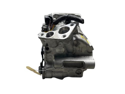 Used AC compressor AC compressor RENAULT MEGANE IV Hatchback (B9A/M/N_) 1.3 TCe 140 (B9NB) (140 hp) 30508069 30508069