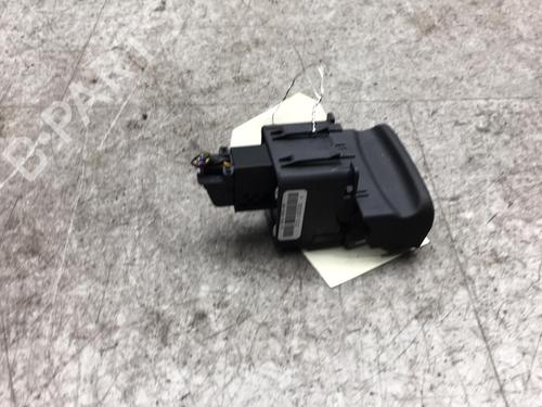 Used Switch PEUGEOT 5008 (0U_, 0E_) 2.0 HDi 150 / BlueHDi 150 (150 hp) 25541293