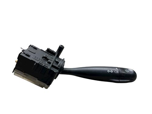Used Switch Switch TOYOTA YARIS (_P1_) 1.3 (NCP10, SCP12_) (86 hp) 25571108 25571108