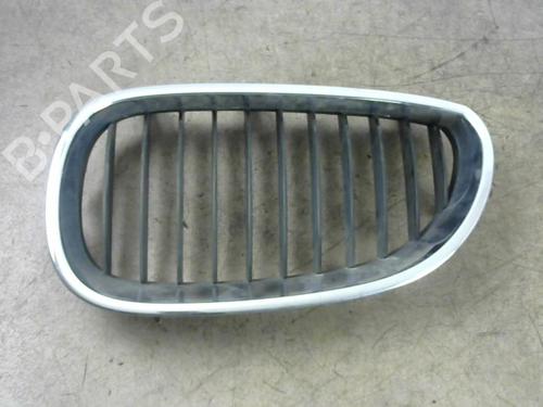 Used Grille BMW 5 (E60) 530 d (218 hp) 25579115