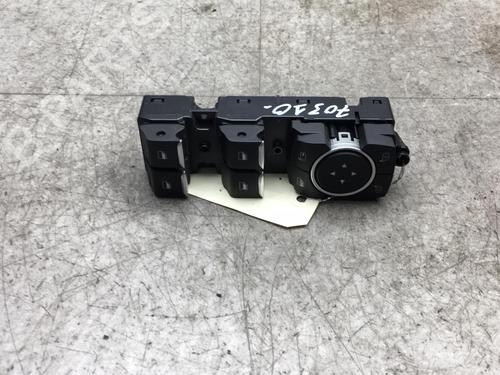 Used Left front window switch FORD FIESTA VII (HJ, HF) 1.5 TDCi (86 hp) 25548558