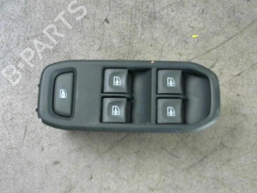 Used Left front window switch DACIA DUSTER (HM_) 1.5 dCi 115 (HMAD) (116 hp) 25579099