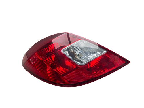 Højre baglygte OPEL CORSA D (S07) 1.4 (L08, L68) (100 hp) 27685088