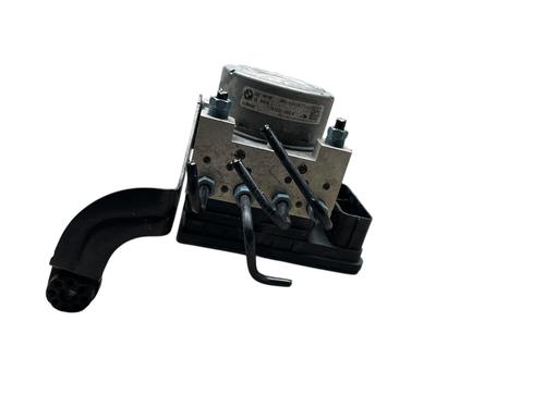 Used ABS pump BMW 1 (F20) 116 d (116 hp) 30858841