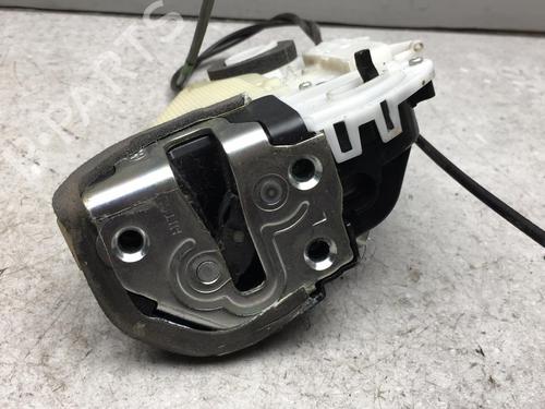 Used Rear left lock Rear left lock TOYOTA YARIS (_P9_) 1.4 D-4D (NLP90_, NLP90R) (90 hp) 25581335 25581335