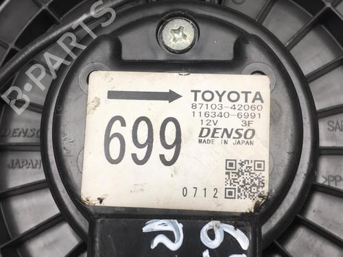 Moteur de chauffage TOYOTA RAV 4 II (_A2_) 2.0 D 4WD (CLA20_, CLA21_, CLA20R, CLA21R) (116 hp) 25525330