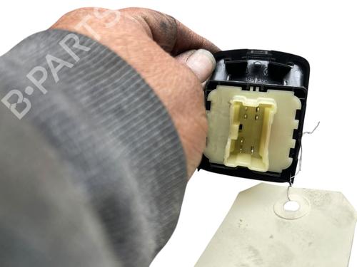 Left front window switch RENAULT CLIO I (B/C57_, 5/357_) 1.2 (B/C/S57A, B/C57S, 5/357F, 5/357J, 5/357L, 5/357R) | BP29411820I27 