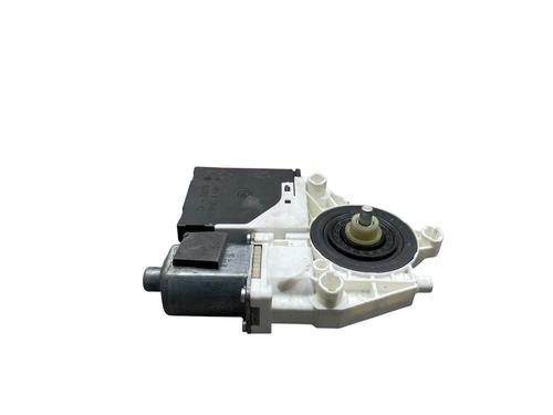 Used Front wiper motor Front wiper motor AUDI A3 Sportback (8PA) 1.6 TDI (105 hp) 35927671 35927671
