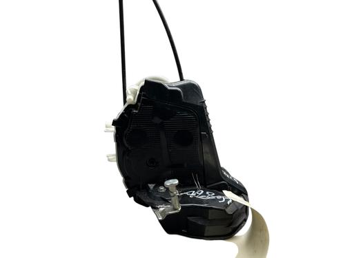 rear-left-lock-toyota-yaris-_p13_-2010-2011-2012-2013-2014-2015-2016-2017-2018-2019-2020-25563552 main image