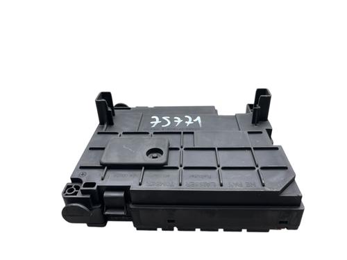 Used Fuse box Fuse box PEUGEOT 308 II (LB_, LP_, LW_, LH_, L3_) 1.6 HDi / BlueHDi 115 (115 hp) 31811184 31811184