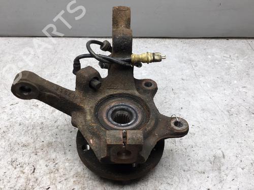 Achsschenkel links vorne für RENAULT CLIO II (BB_, CB_) 1.5 dCi (B/CB07) (65 hp) 25581270
