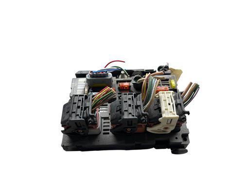 Used Fuse box PEUGEOT 308 I (4A_, 4C_) 1.6 HDi (92 hp) 32024937