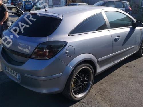 Forkjerm venstre OPEL ASTRA H GTC (A04) 1.9 CDTi (L08) | BP25579250C41 