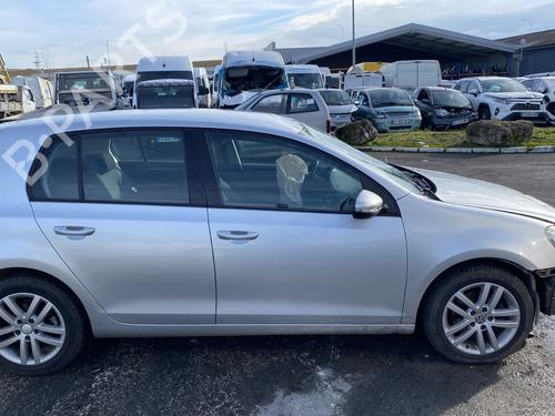 Right front door VW GOLF VI (5K1) 2.0 TDI | BP26594957C3 