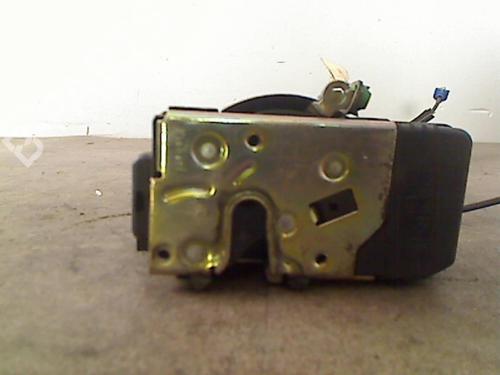 Venstre fortil lås OPEL ASTRA G Hatchback (T98) 2.0 DTI 16V (F08, F48) (101 hp) 25536022