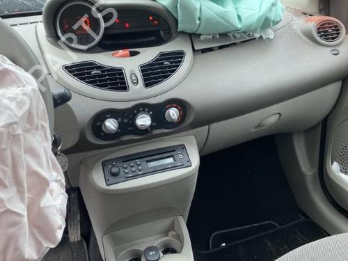 Left taillight RENAULT TWINGO II (CN0_) 1.5 dCi (CN0E) | BP25574973C34 