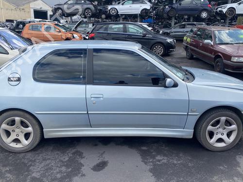 Højre baglygte PEUGEOT 306 Hatchback (7A, 7C, N3, N5) 2.0 HDI 90 | BP25551441C35 