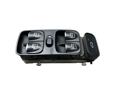 Venstre fortil elrude kontakt MERCEDES-BENZ C-CLASS (W203) C 200 CDI (203.004) (116 hp) 25509702