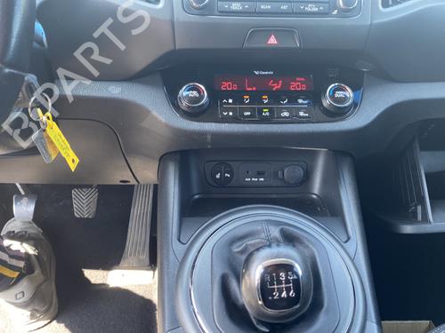Front left interior door handle KIA SPORTAGE III (SL) 1.7 CRDi | BP28201935I13 - Image 17