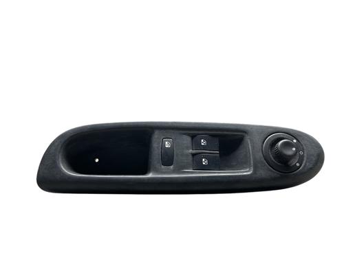 Used Left front window switch RENAULT CLIO II (BB_, CB_) 1.6 16V (BB01, BB0H, BB0T, BB14, BB1D, BB1R, BB2KL, BB3G... (107 hp) 25530860