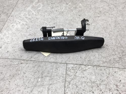 Used Rear left exterior door handle DACIA SANDERO 1.4 (BS0C, BS0A, BS0G, BS1F, BS0E) (75 hp) 25521123