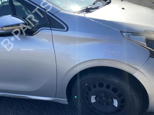 Brugte PEUGEOT 208 I (CA_, CC_) 1.2 VTI 82 4560455