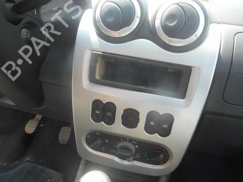 Right front window switch DACIA SANDERO 1.4 (BS0C, BS0A, BS0G, BS1F, BS0E) | BP25559986I26 