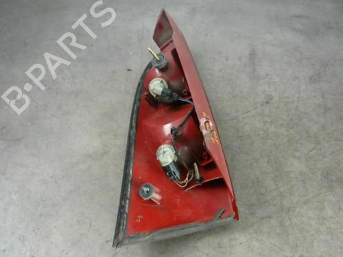 Achterlicht links FORD FOCUS I (DAW, DBW) 1.6 16V (100 hp) 25537225