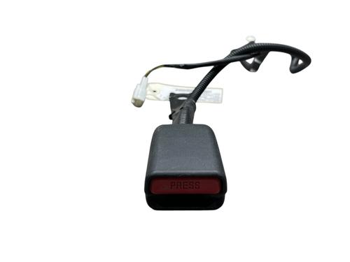 Sikkerhedssele-spænde Sikkerhedssele-spænde TOYOTA YARIS (_P13_) 1.0 (KSP130_, KSP130) (69 hp) 25539392 25539392