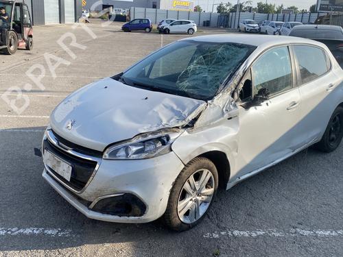 Right front fog light PEUGEOT 208 I (CA_, CC_) 1.6 HDi / BlueHDi 75 | BP29975918C31