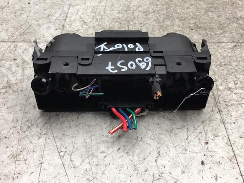 Used Climate control VW POLO V (6R1, 6C1) 1.2 TSI 16V (90 hp) 25551224