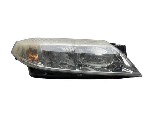 Used Right headlight RENAULT LAGUNA II (BG0/1_) 1.8 16V (BG04, BG0B, BG0C, BG0V) (117 hp) 27574257