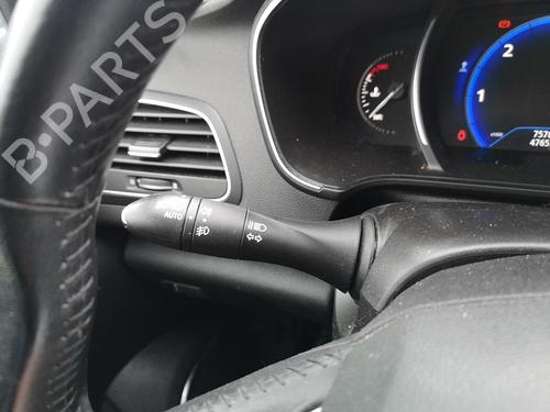 Right sun visor RENAULT MEGANE IV Hatchback (B9A/M/N_) 1.5 dCi 110 (B9A3) | BP25584697I2 