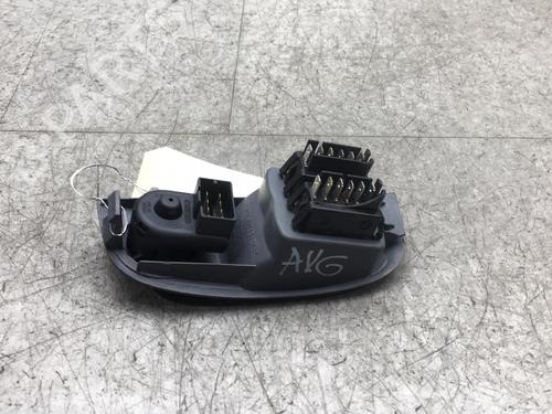 Used Left front window switch Left front window switch RENAULT MEGANE I Classic (LA0/1_) 1.4 16V (LA0D, LA1H, lA0W, LA10) (95 hp) 25528650 25528650