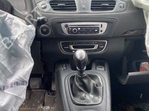 Radio RENAULT SCÉNIC III (JZ0/1_) 1.5 dCi | BP25567482E6 