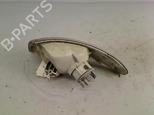 Used Right front indicator Right front indicator FORD MONDEO I (GBP) [1993-1996] 25535832 25535832